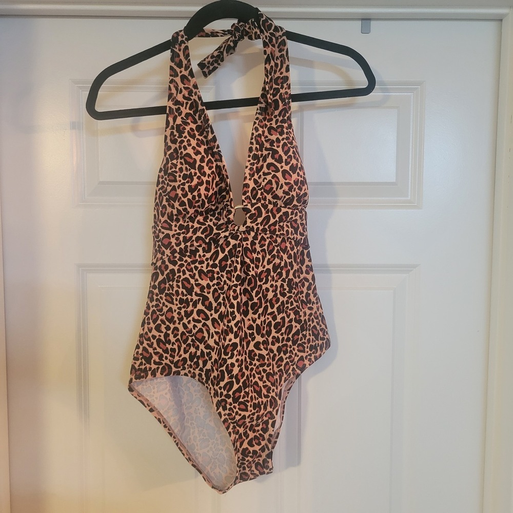 Kona Sol Medium Coverage One Piece Swimsuit Cups Halter Leopard Print Brown Med